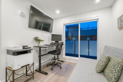 203-37808-3rd-ave-360hometours-25s at 203 - 37808 Third Avenue