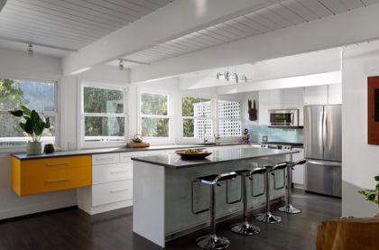 5 at 6550 Wellington Avenue, Horseshoe Bay WV, West Vancouver