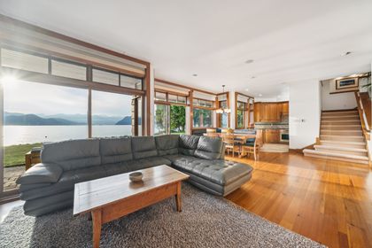 10 at 290 Lions Bay Avenue, Lions Bay, West Vancouver