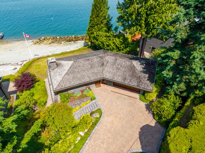 26_270-lions-bay-ave-smeaton-cook-evolve-media-25 at 290 Lions Bay Avenue, Lions Bay, West Vancouver