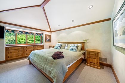 3h10 at 270 Lions Bay Avenue, Lions Bay, West Vancouver