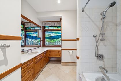 3h12 at 270 Lions Bay Avenue, Lions Bay, West Vancouver