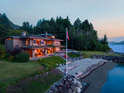 3i21 at 270 Lions Bay Avenue, Lions Bay, West Vancouver