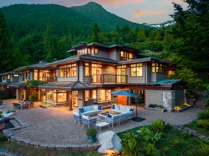 3i22 at 270 Lions Bay Avenue, Lions Bay, West Vancouver