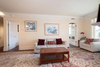 007 at 300 - 533 Waters Edge, Park Royal, West Vancouver