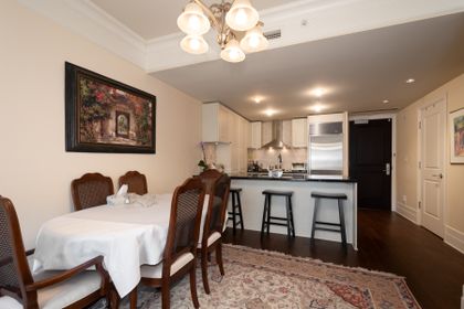 014 at 300 - 533 Waters Edge, Park Royal, West Vancouver