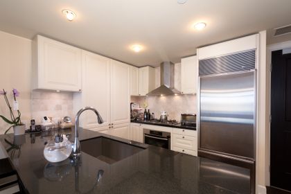 017 at 300 - 533 Waters Edge, Park Royal, West Vancouver