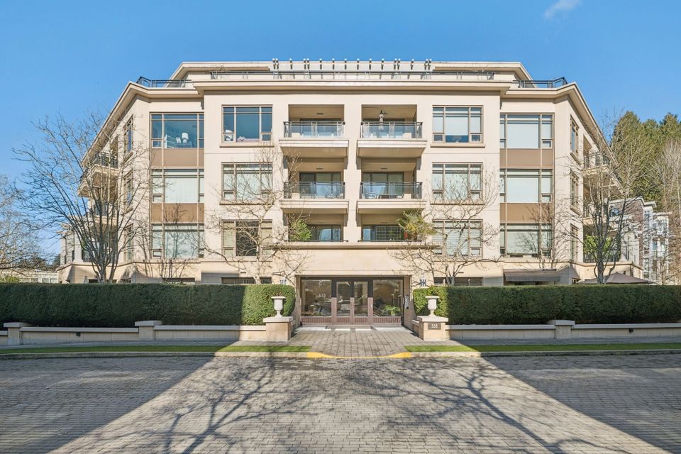 2-web-or-mls-002 at 300 - 533 Waters Edge, Park Royal, West Vancouver