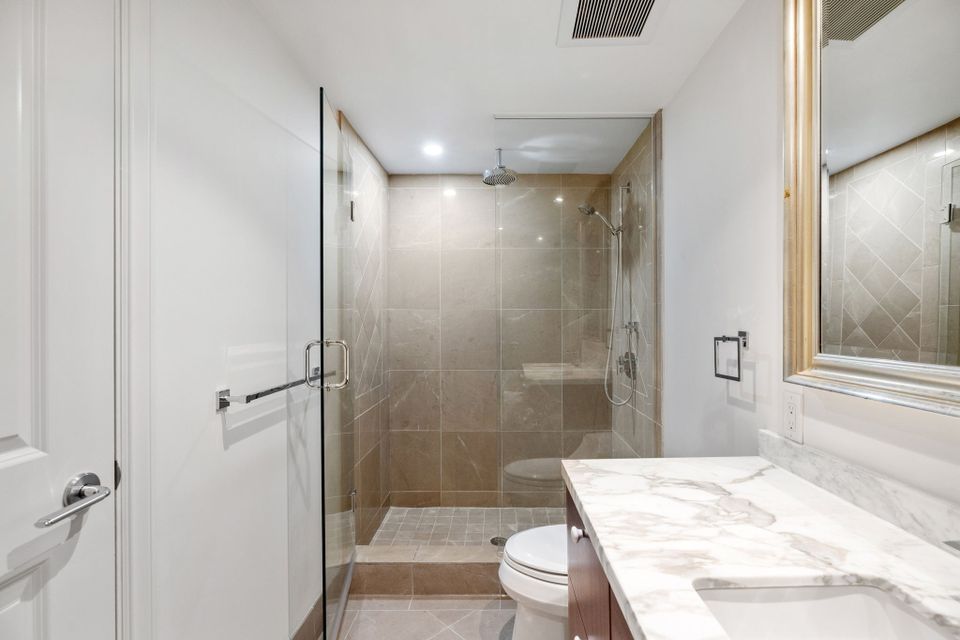 23-web-or-mls-023 at 300 - 533 Waters Edge, Park Royal, West Vancouver