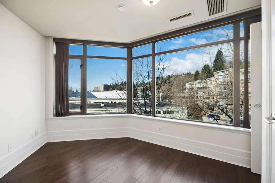 26-web-or-mls-026 at 300 - 533 Waters Edge, Park Royal, West Vancouver