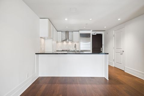 13-web-or-mls-013 at 300 - 533 Waters Edge, Park Royal, West Vancouver