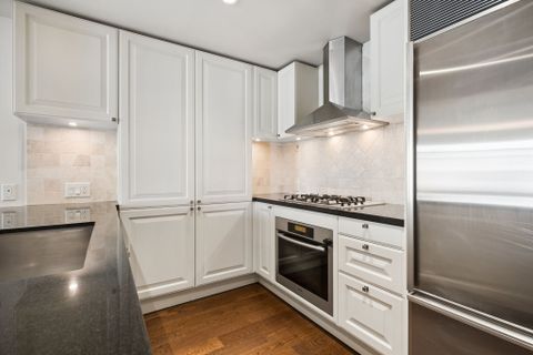 15-web-or-mls-015 at 300 - 533 Waters Edge, Park Royal, West Vancouver