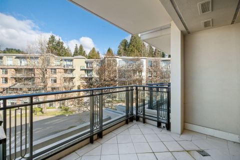 32-web-or-mls-032 at 300 - 533 Waters Edge, Park Royal, West Vancouver