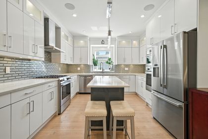 10 at 870 Browning Place, Blueridge NV, North Vancouver