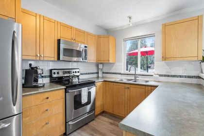 11-web-or-mls-photo-11 at 12 - 1071 Lynn Valley Road, Lynn Valley, North Vancouver