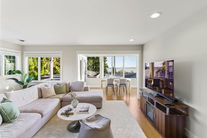 16 at 1631 22nd Street, Dundarave, West Vancouver