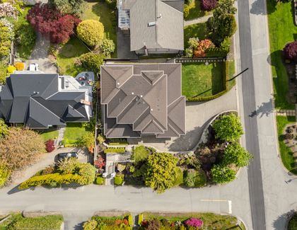 2-1 at 1398 Lawson Avenue, Ambleside, West Vancouver