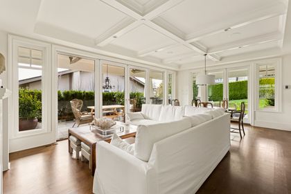 22.-1 at 1398 Lawson Avenue, Ambleside, West Vancouver