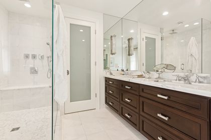 29.-1 at 1398 Lawson Avenue, Ambleside, West Vancouver