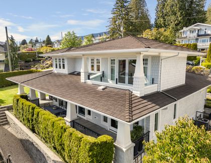 6-1 at 1398 Lawson Avenue, Ambleside, West Vancouver