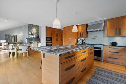 9-1 at 5361 Brookside Avenue, Caulfeild, West Vancouver