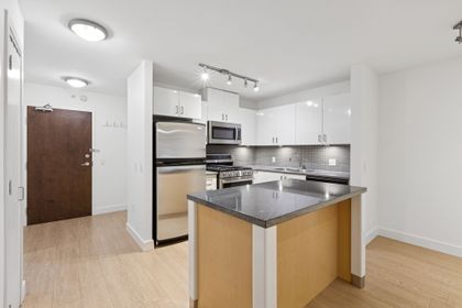 18-web-or-mls-018 at 104 - 175 W 1st Street, Lower Lonsdale, North Vancouver