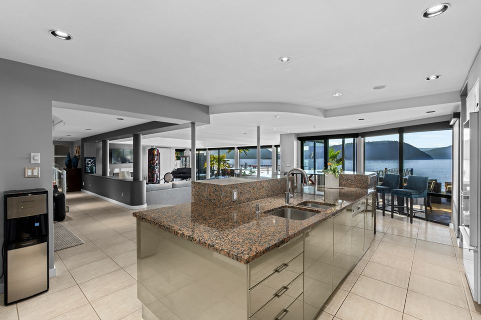 35_2-strachan-point-smeaton-cook-evolve26 at 2 Strachan Point Road, Howe Sound, West Vancouver