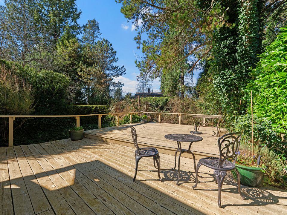 10 at 4341 Erwin Drive, Cypress, West Vancouver