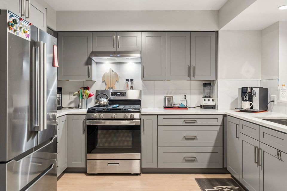 14 at 1187 W 23rd Street, Pemberton Heights, North Vancouver