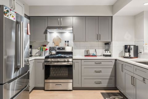 14 at 1187 W 23rd Street, Pemberton Heights, North Vancouver