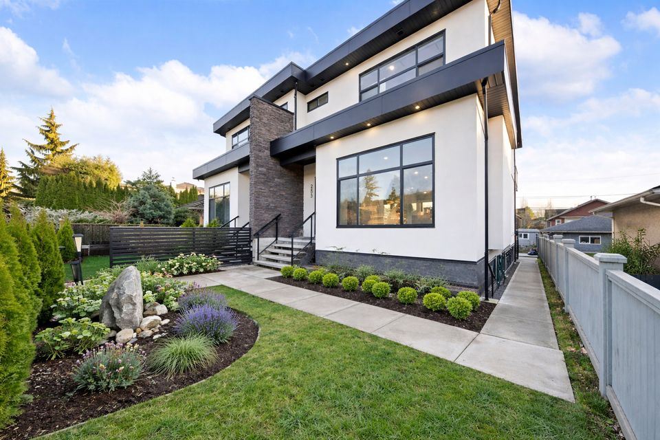 frontyard-house at 253 W 18th Street, Central Lonsdale, North Vancouver