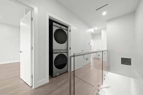 laundry at 253 W 18th Street, Central Lonsdale, North Vancouver