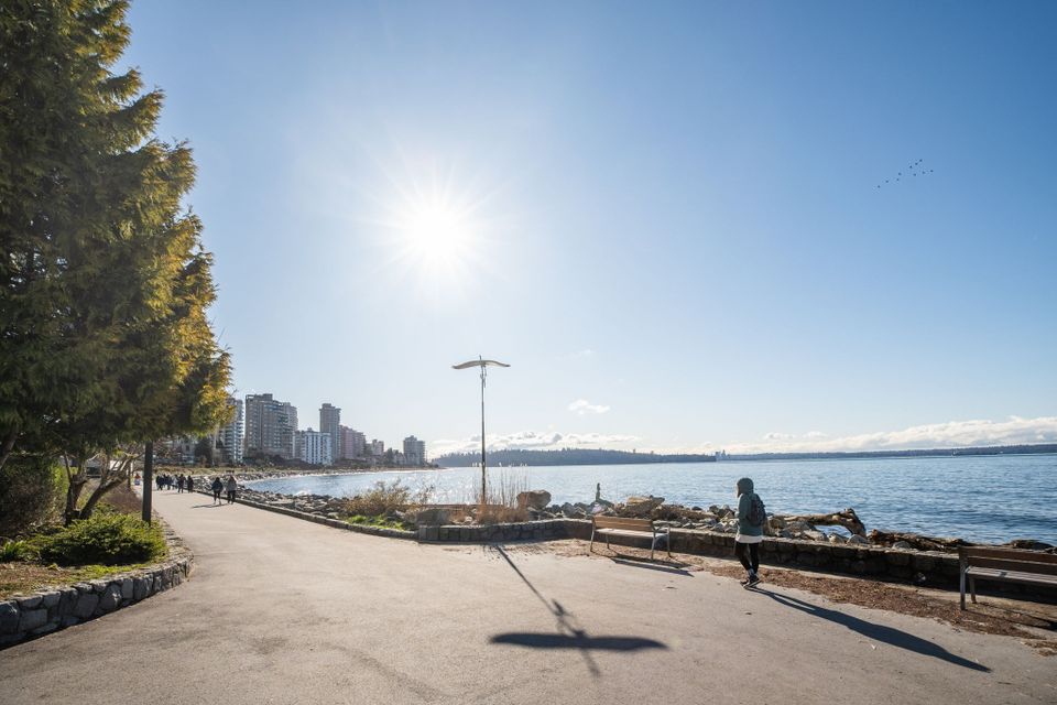 42-web-or-mls-042 at 408 - 150 24th Street, Dundarave, West Vancouver