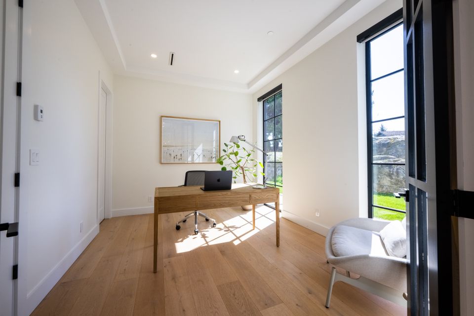 18dd_4050-ripple-place-evolve-smeatoncook1-1 at 4050 Ripple Place, Bayridge, West Vancouver