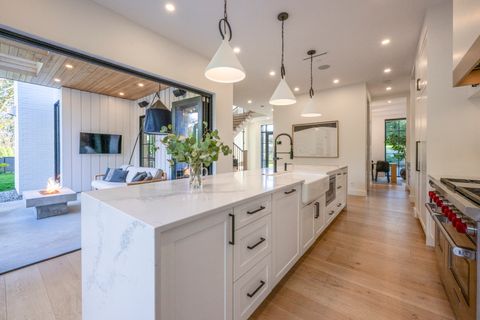 17c_4050-ripple-place-evolve-smeatoncook1 at 4050 Ripple Place, Bayridge, West Vancouver