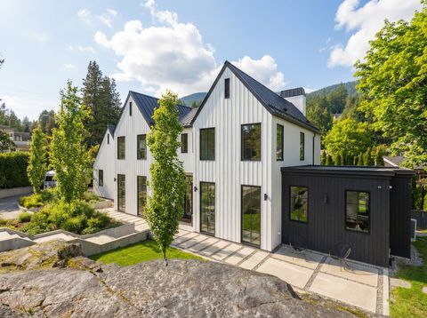 4_4050-ripple-place-evolve-x-smeatoncook-selects1 at 4050 Ripple Place, Bayridge, West Vancouver