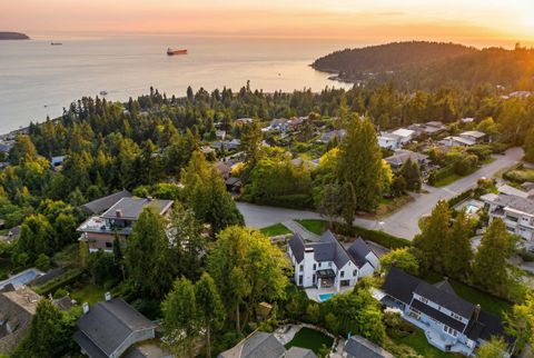 75_4050-ripple-place-evolve-x-smeatoncook-selects8 at 4050 Ripple Place, Bayridge, West Vancouver