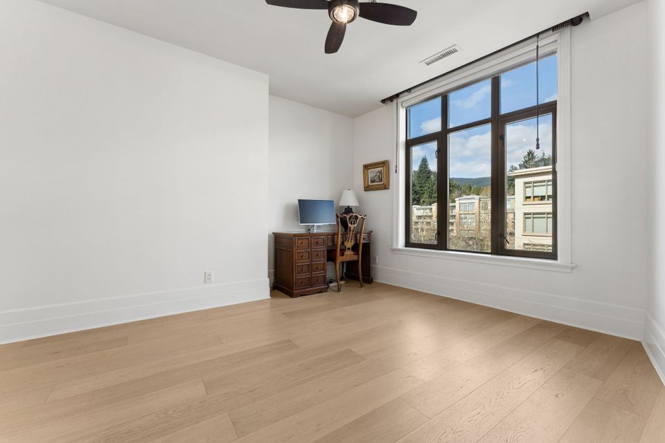 29-web-or-mls-029 at 300 - 568 Waters Edge, Park Royal, West Vancouver