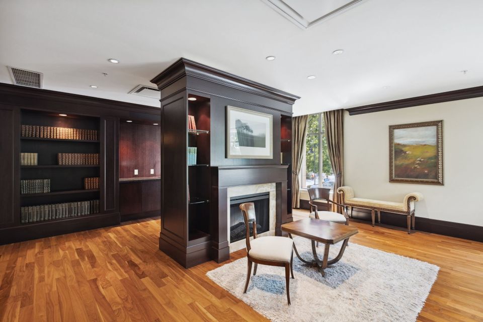 38-web-or-mls-038 Library at 300 - 568 Waters Edge, Park Royal, West Vancouver