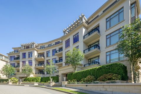 3-web-or-mls-003 at 300 - 568 Waters Edge, Park Royal, West Vancouver