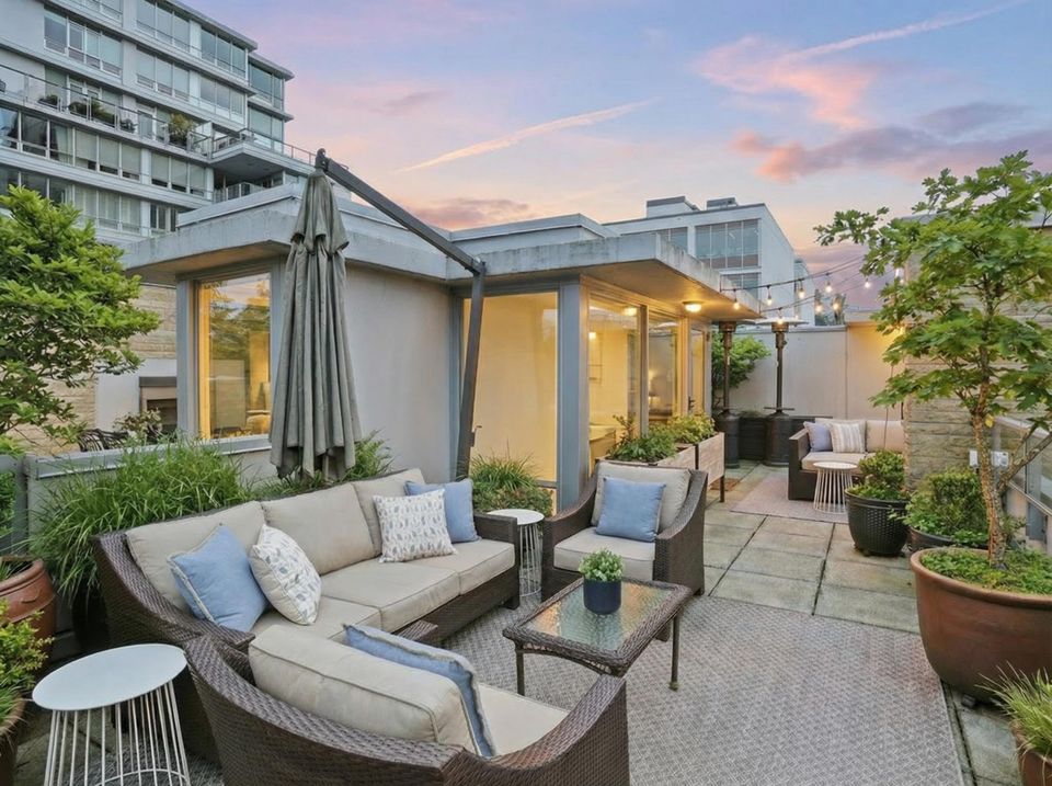 5_1576-w-8th-ave-smeaton-cook-dusk3png at 1576 W 8th Avenue, Fairview VW, Vancouver West