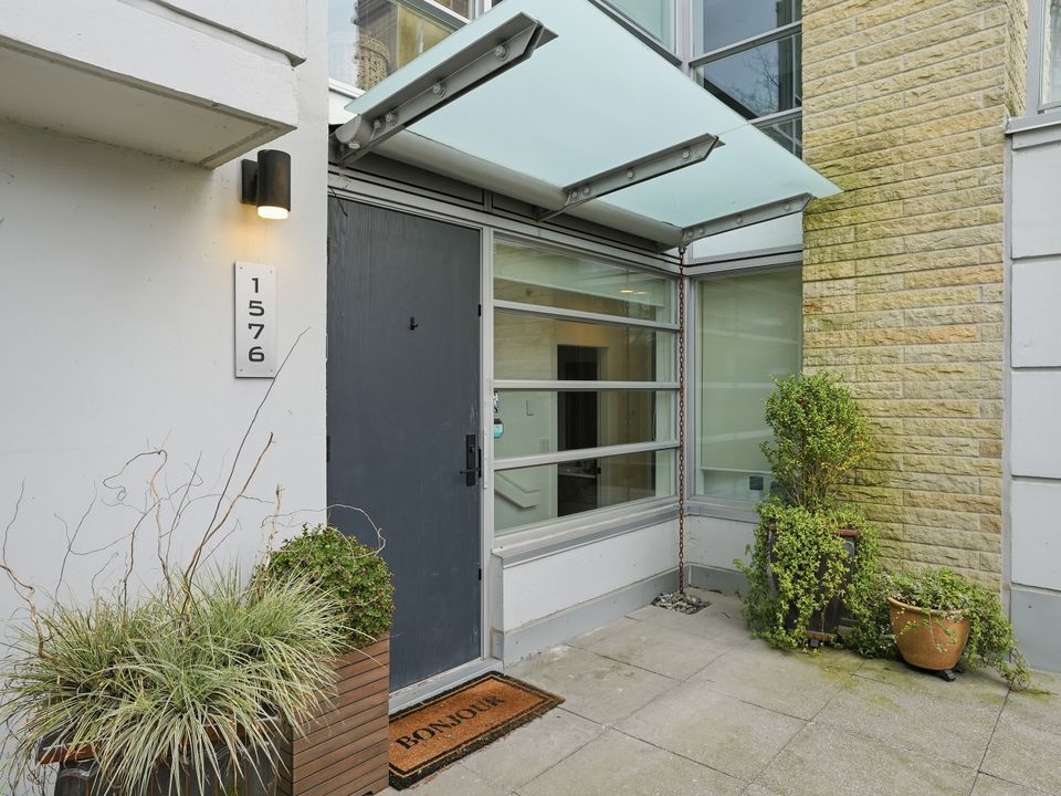 8_1576-w-8th-ave-smeaton-cook41 at 1576 W 8th Avenue, Fairview VW, Vancouver West