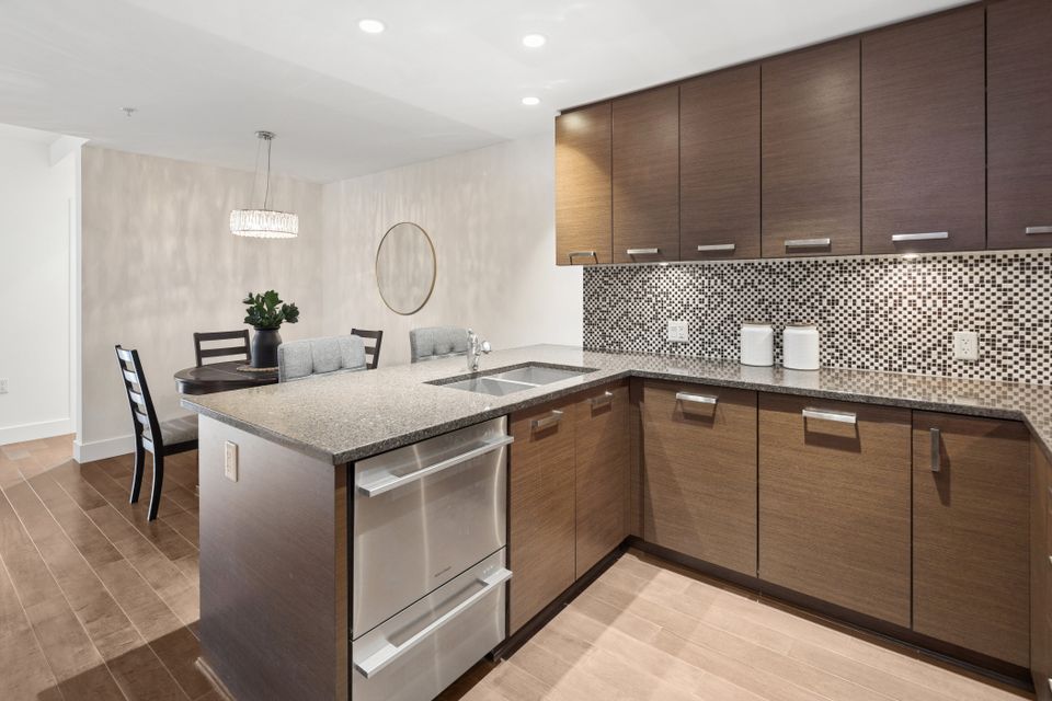 17-print-017 at 406 - 210 W 13 Street, Central Lonsdale, North Vancouver