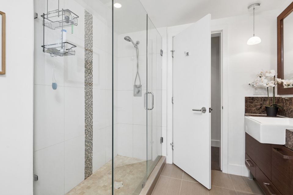 23-print-023 at 406 - 210 W 13 Street, Central Lonsdale, North Vancouver