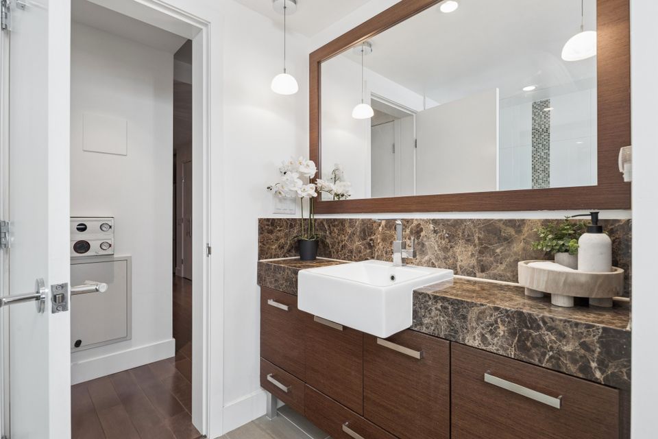 24-print-024 at 406 - 210 W 13 Street, Central Lonsdale, North Vancouver