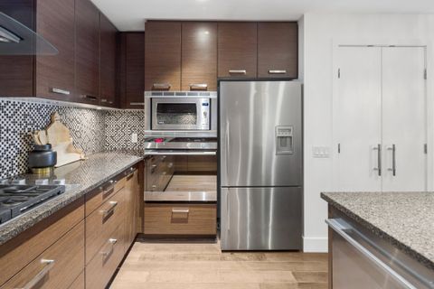 18-print-018 at 406 - 210 W 13 Street, Central Lonsdale, North Vancouver