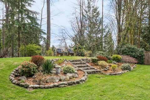 33 at 1874 Appin Road, Westlynn, North Vancouver