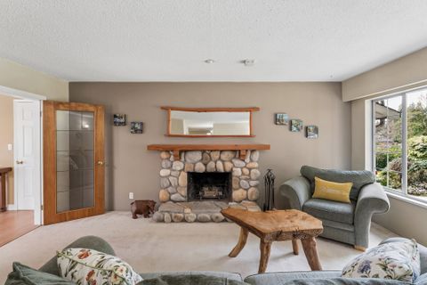 5 at 1874 Appin Road, Westlynn, North Vancouver