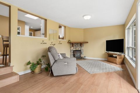 8 at 1874 Appin Road, Westlynn, North Vancouver