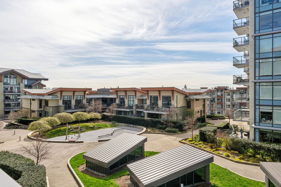 19-web-or-mls-19 at 403 - 2780 Valley Centre Avenue, Lynn Valley, North Vancouver